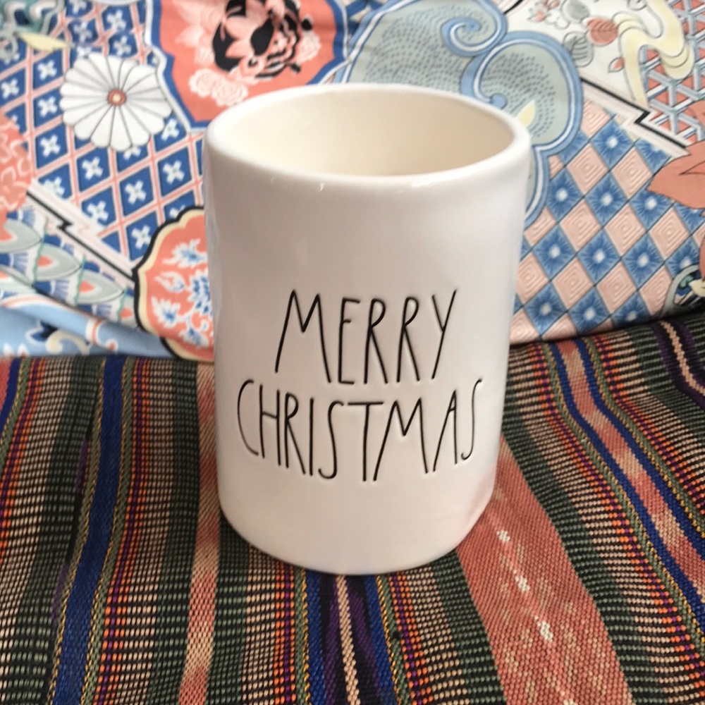 Rae Dunn “Merry Christmas“ candle, white.